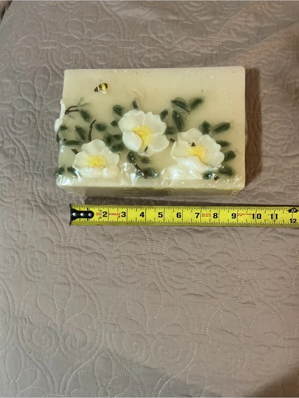 Decorative Red Envelope Double Wick Candle Block with White Flowers and Bee